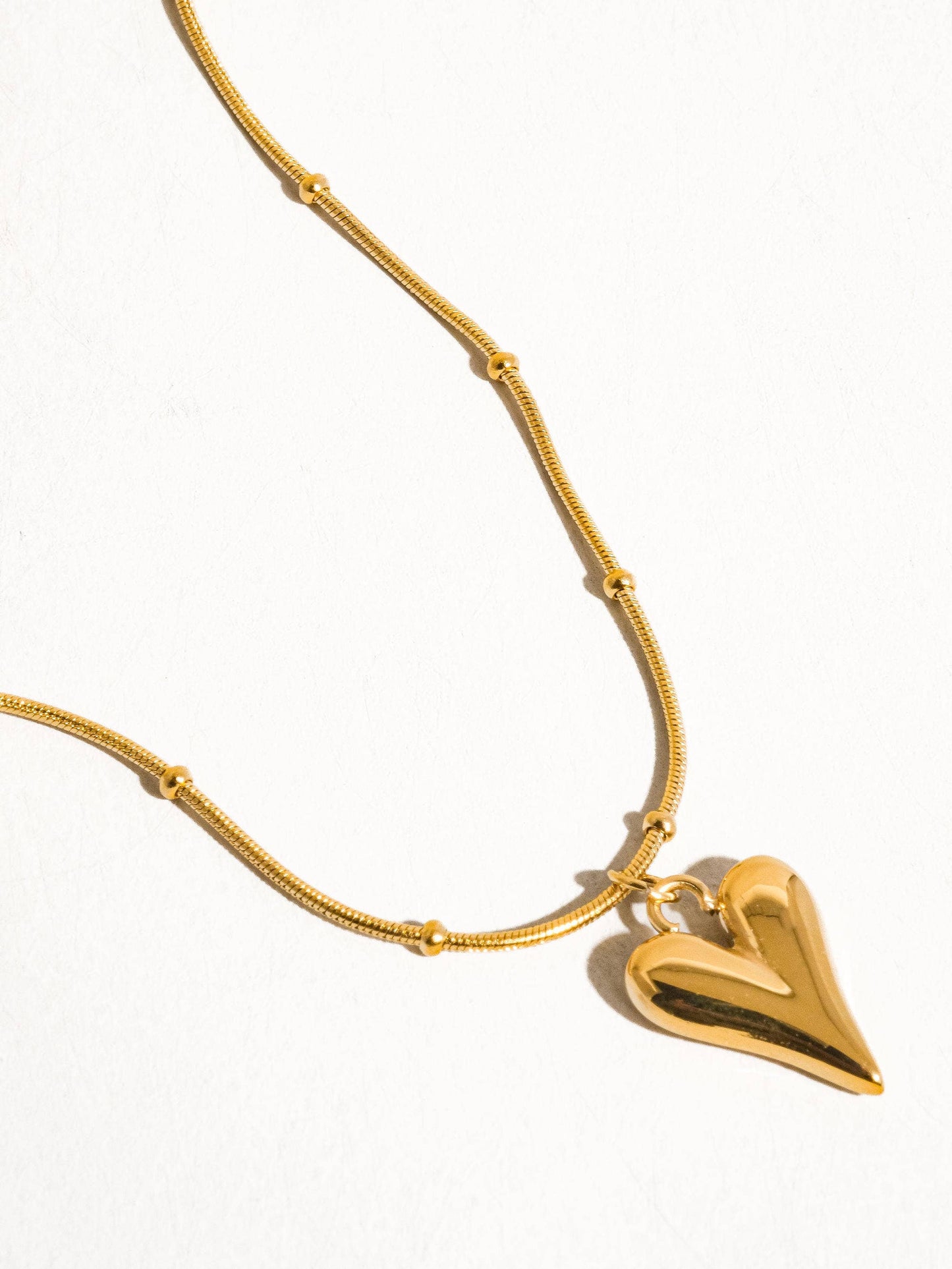 BAYLEE 18K GOLD HEART NECKLACE