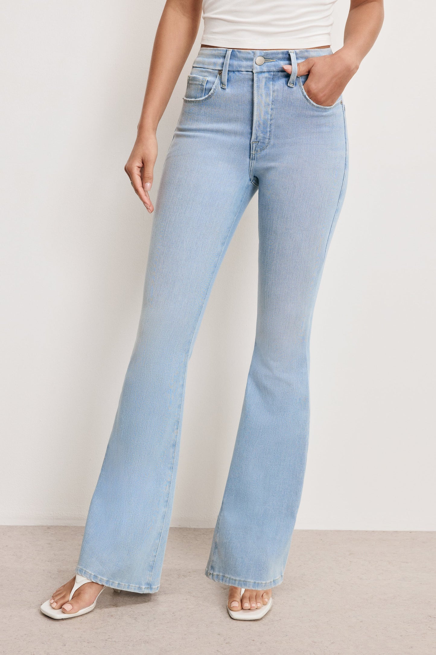 SOFT-TECH GOOD LEGS FLARE JEANS