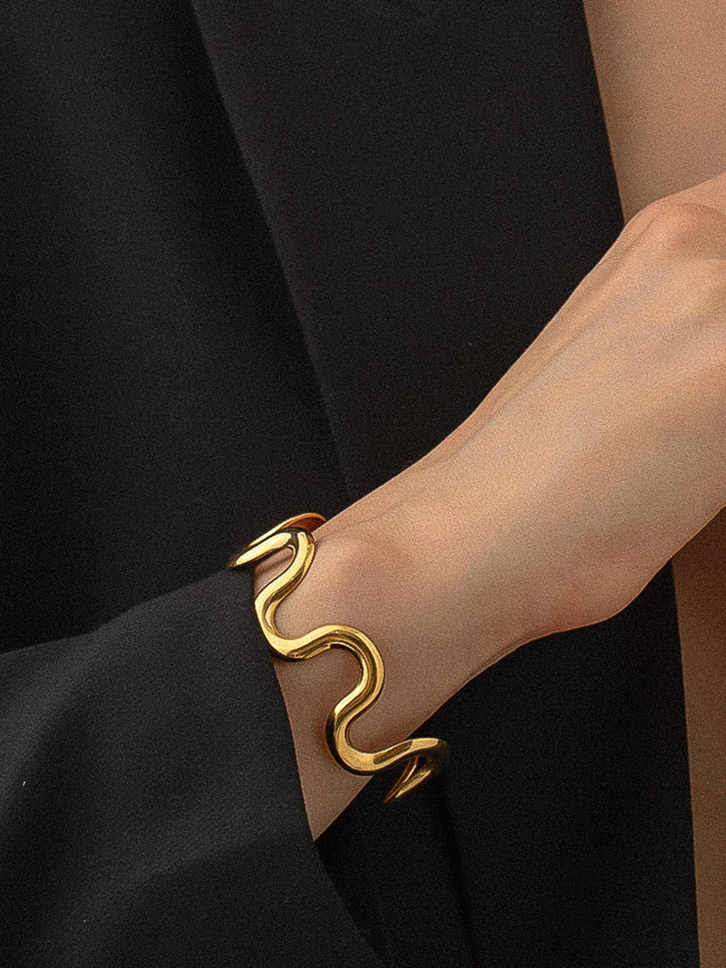 FLEXI 18K GOLD BRACELET
