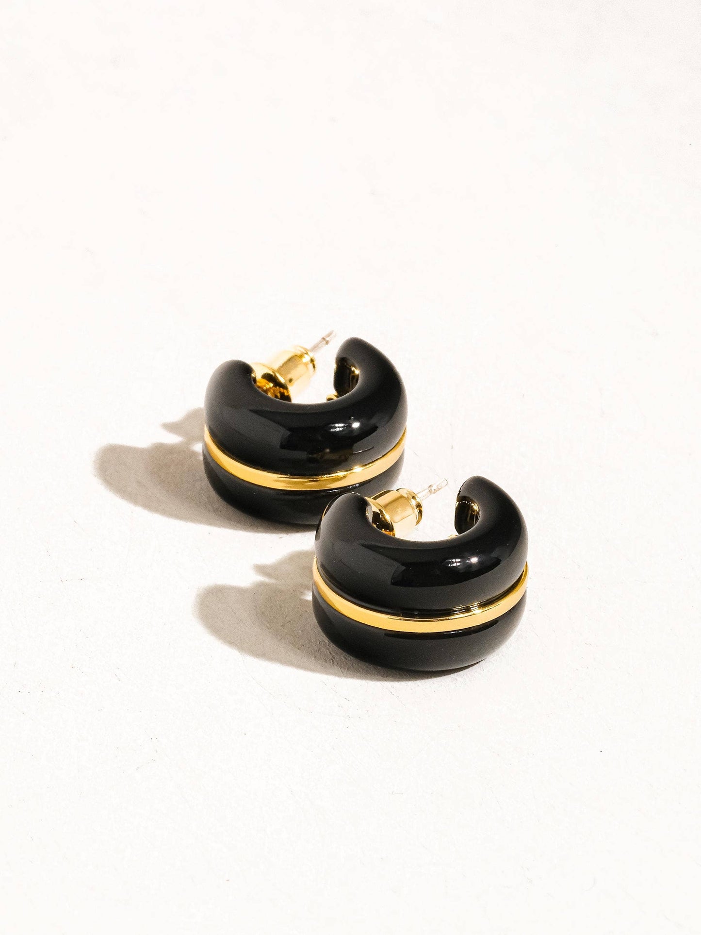 ARLO 18K GOLD HOOPS