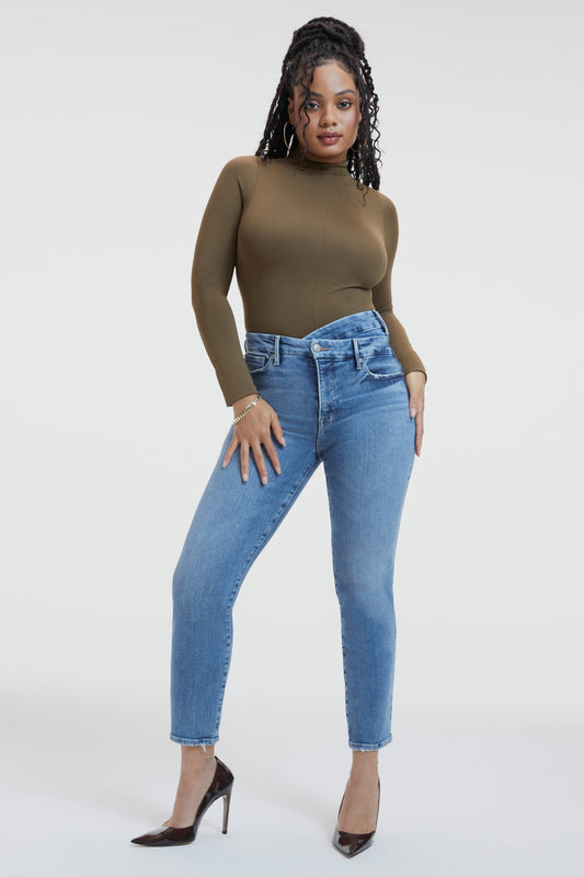 GOOD AMERICAN CLASSIC SLIM STRAIGHT JEANS