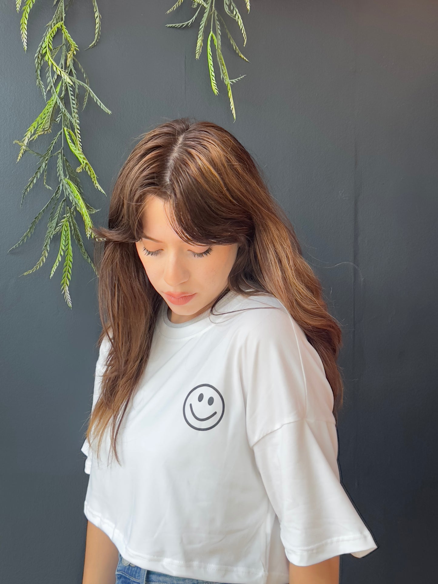 SMILEY CROPPED TEE