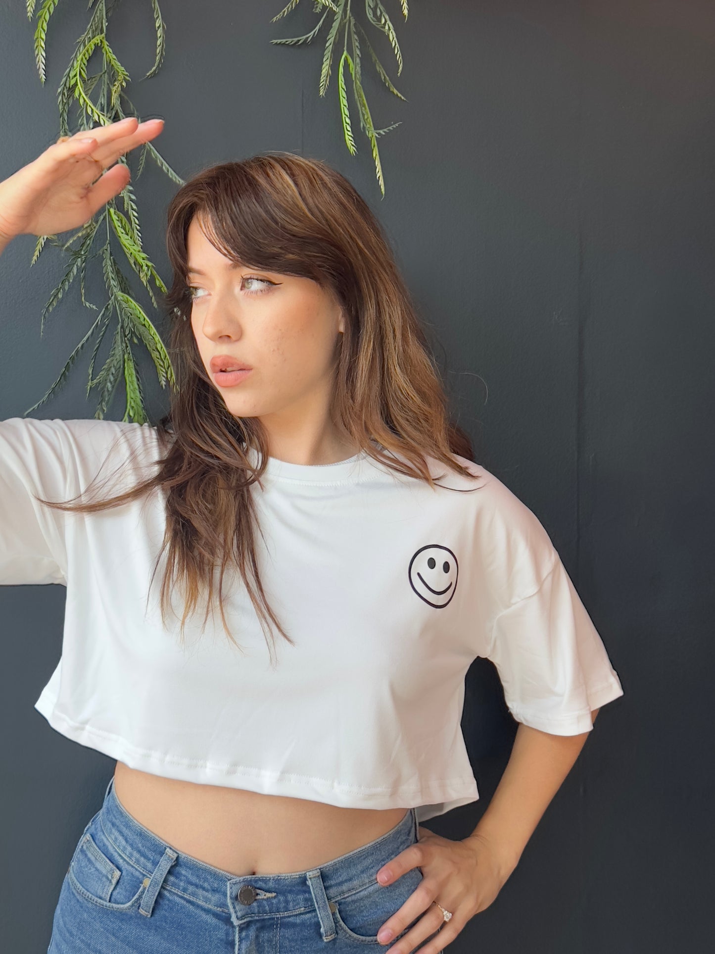 SMILEY CROPPED TEE