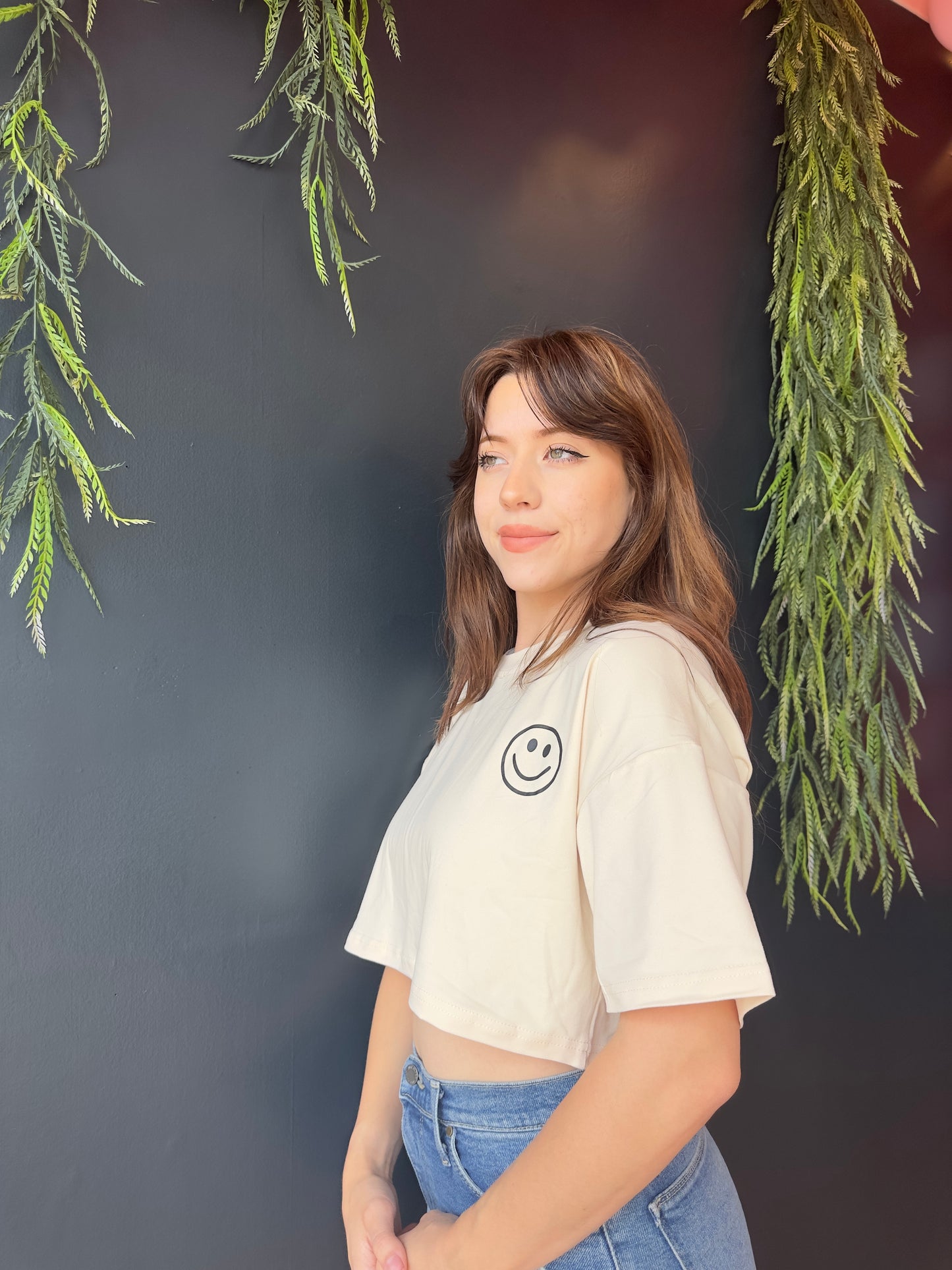 SMILEY CROPPED TEE