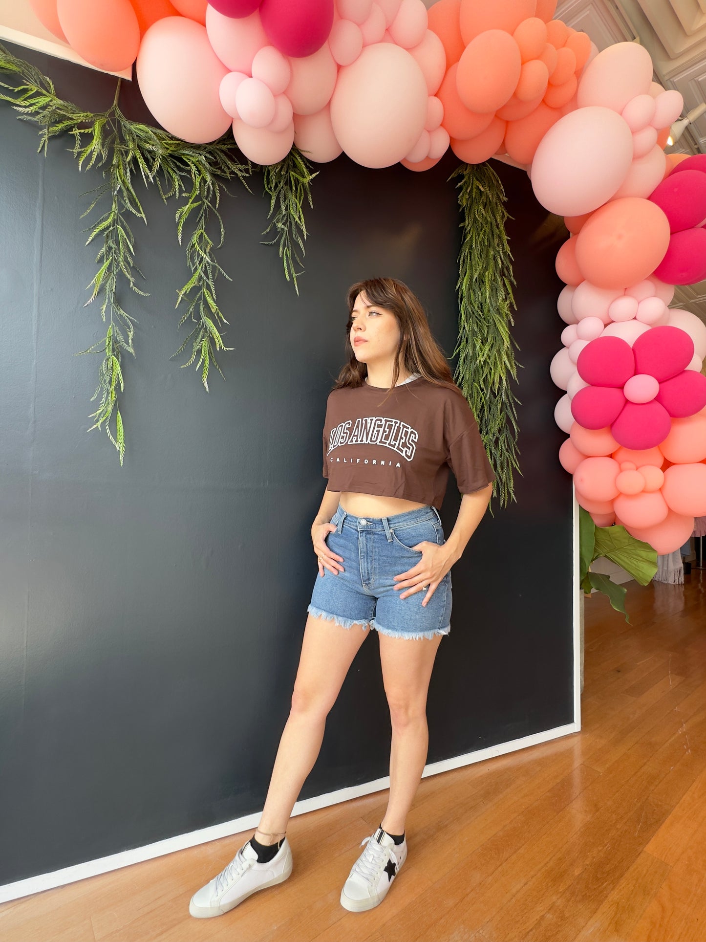 LA CROPPED TEE