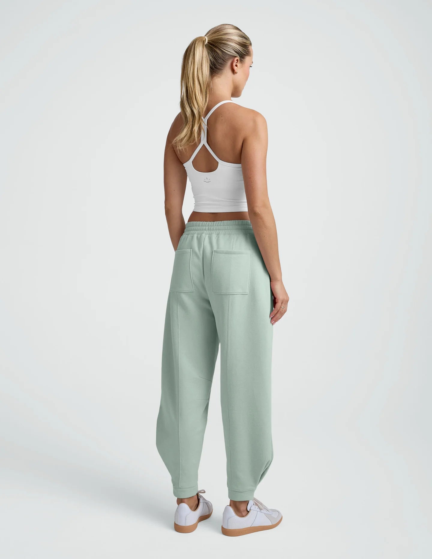 LUXEFLEECE BARREL SWEAT PANTS