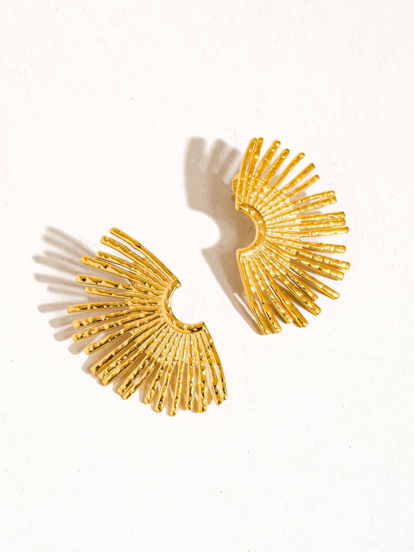 BOISE 18K GOLD STARBURST EARRINGS