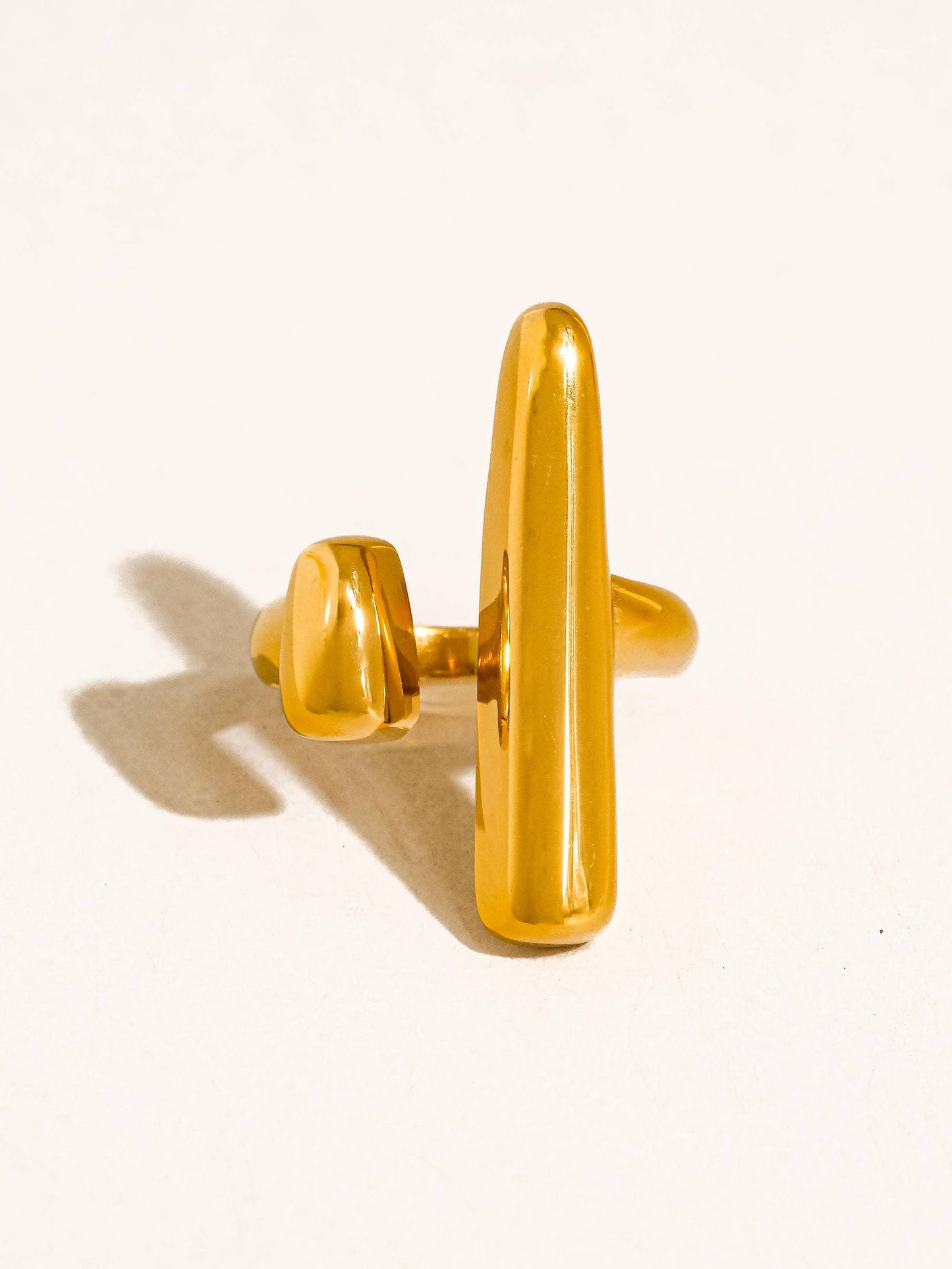 18K GOLD STATEMENT RINGS
