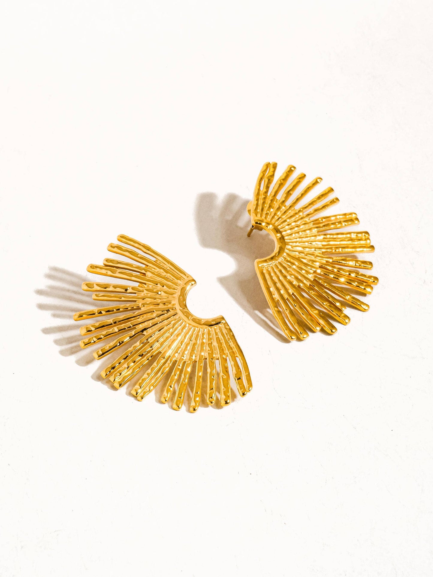BOISE 18K GOLD STARBURST EARRINGS