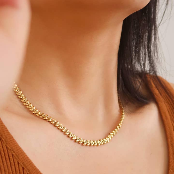 VINO 18K GOLD NECKLACE