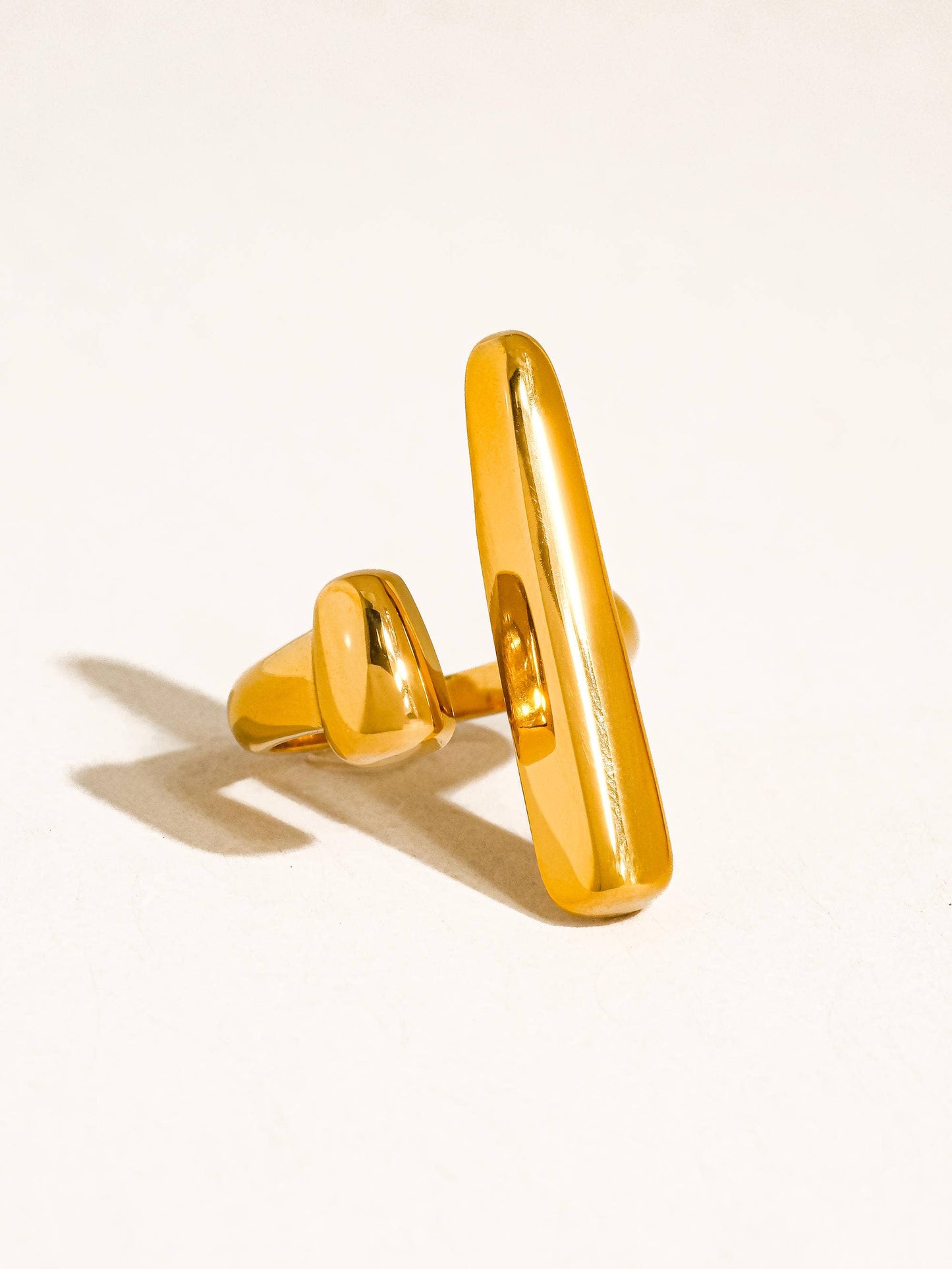 18K GOLD STATEMENT RINGS