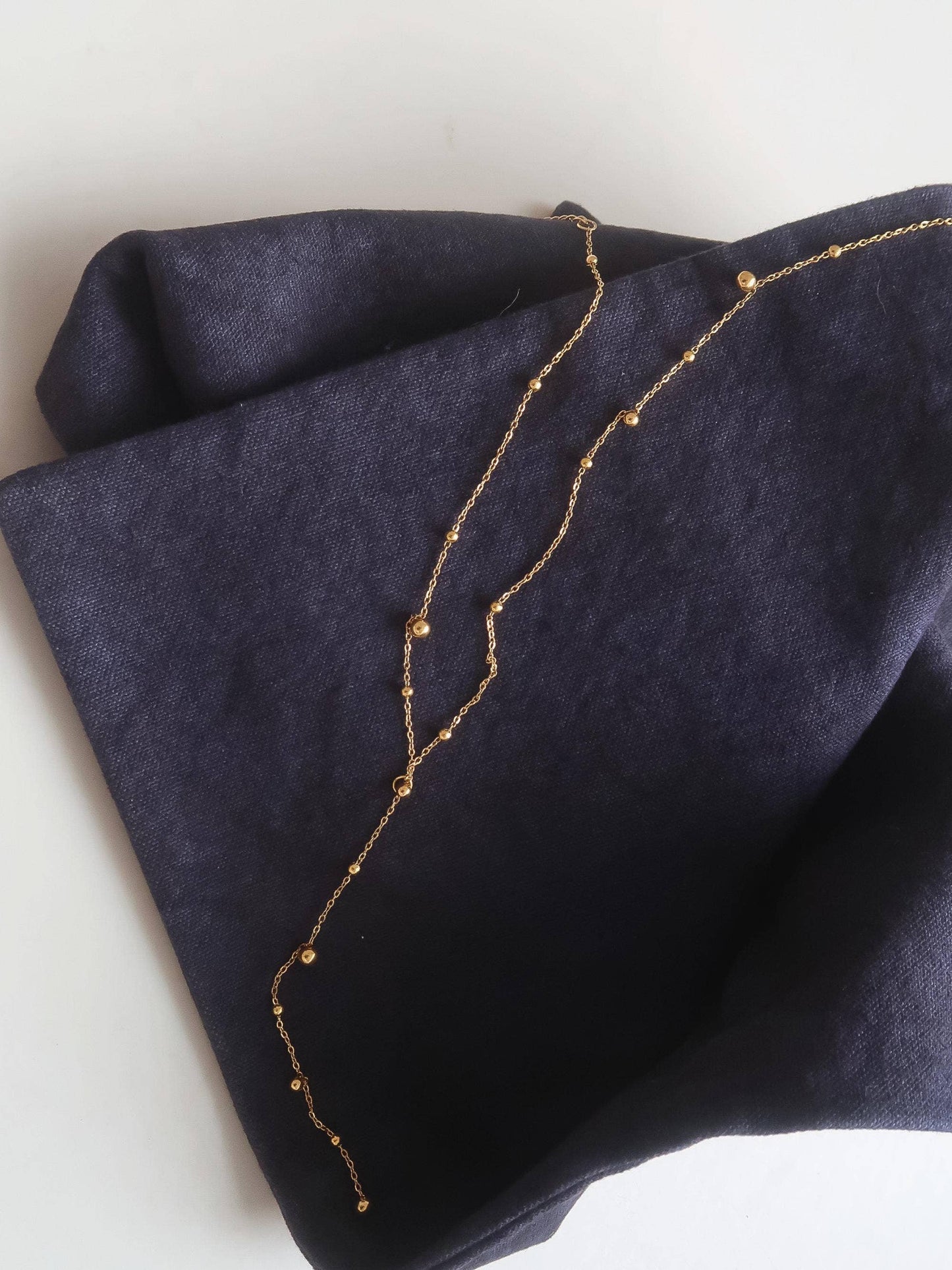 BEADED 18K GOLD TIE NECKLACE