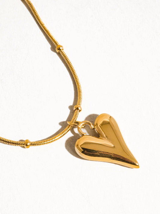 BAYLEE 18K GOLD HEART NECKLACE