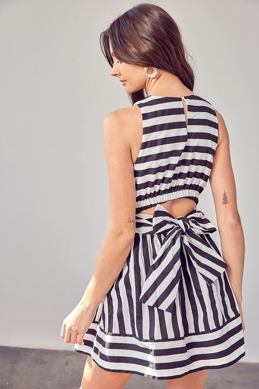 FRONT CROSS BACK TIE DRESS