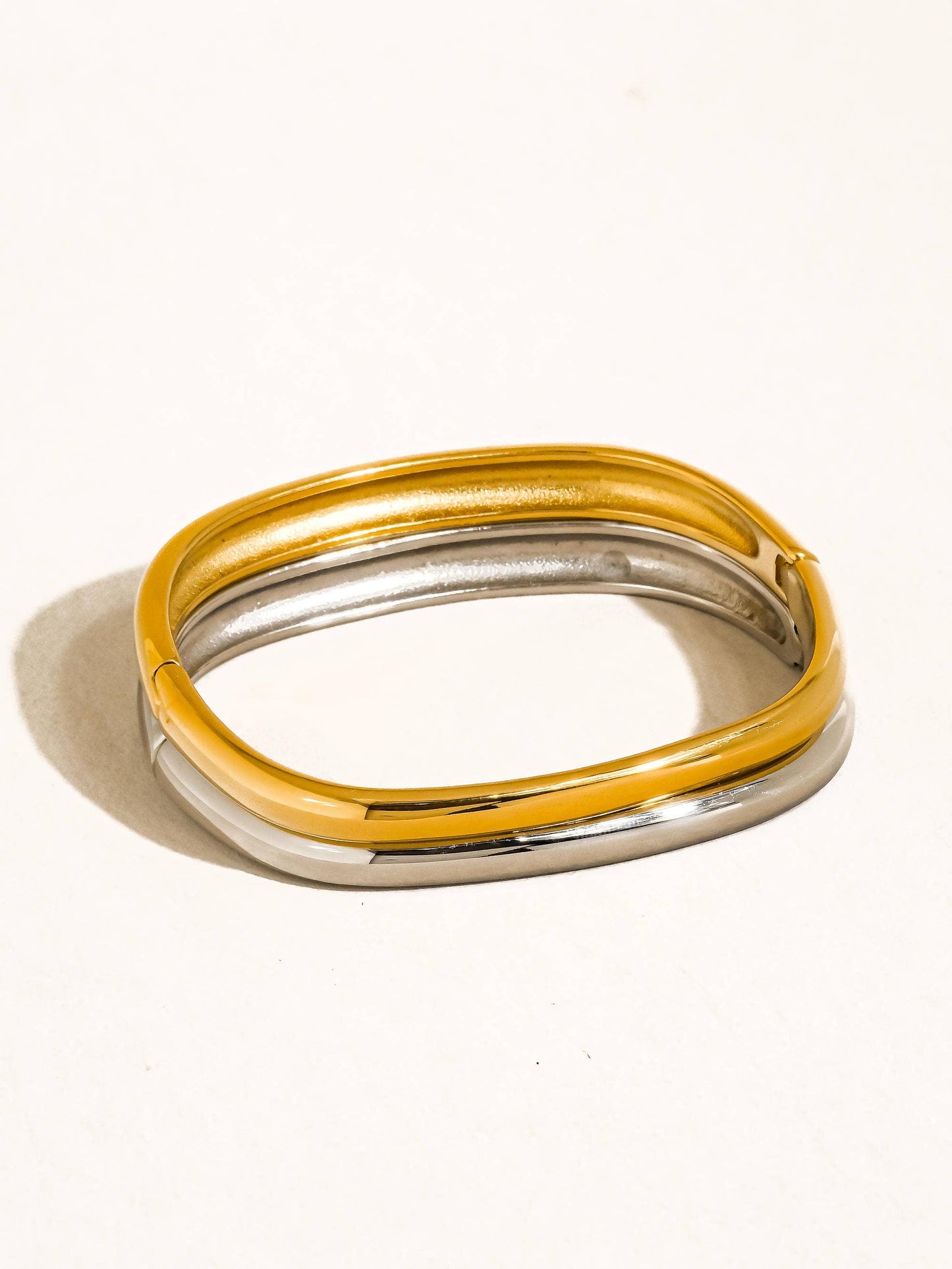 REN 18K GOLD STAINLESS BANGLE
