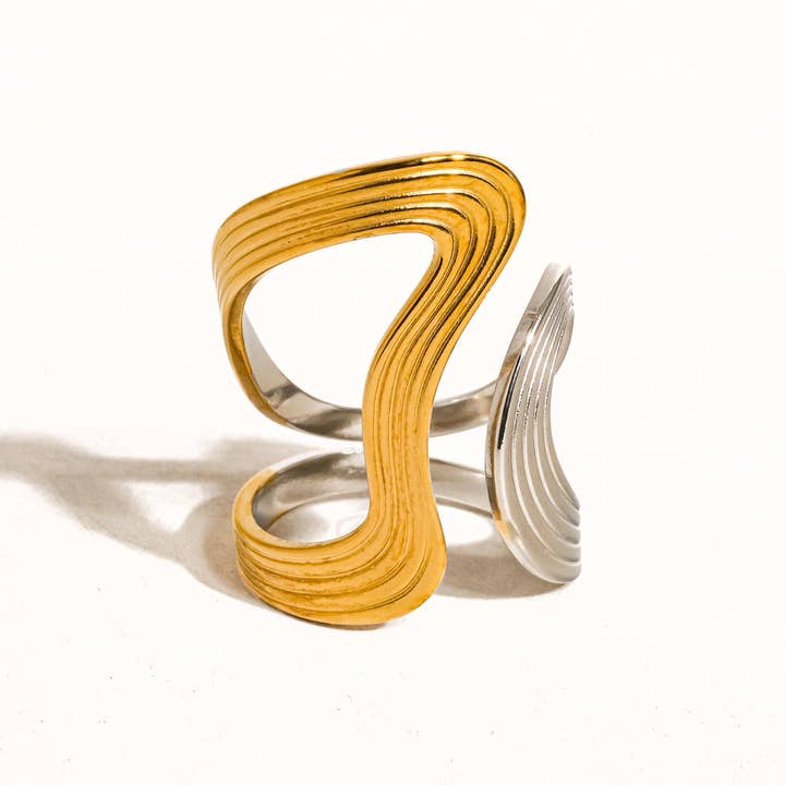 X 18K GOLD RING