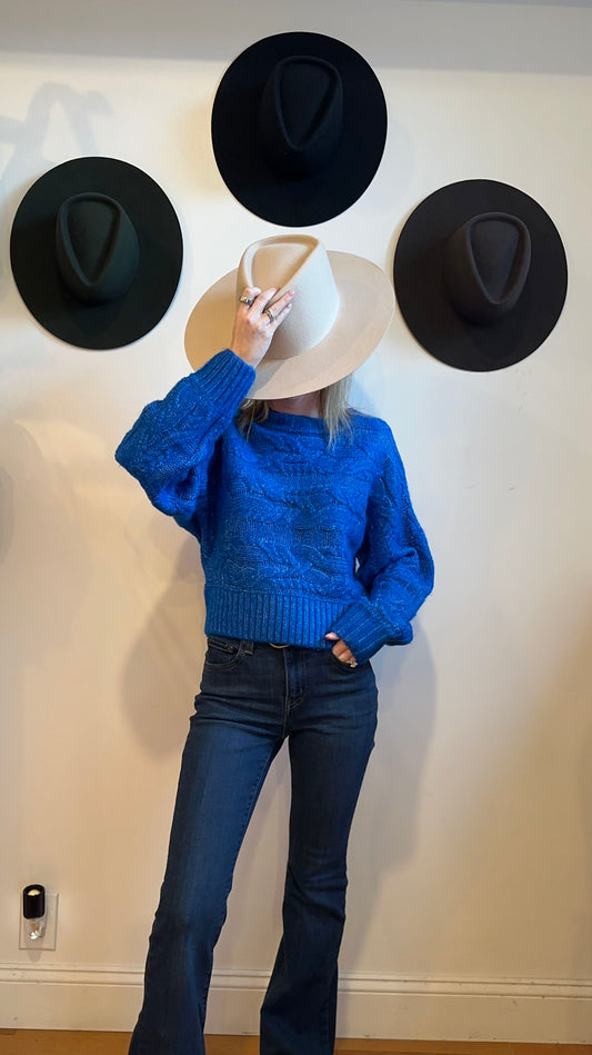 LIVING FULL SWEATER