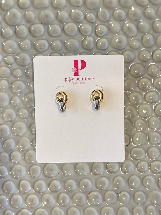 ARI HOOP EARRINGS