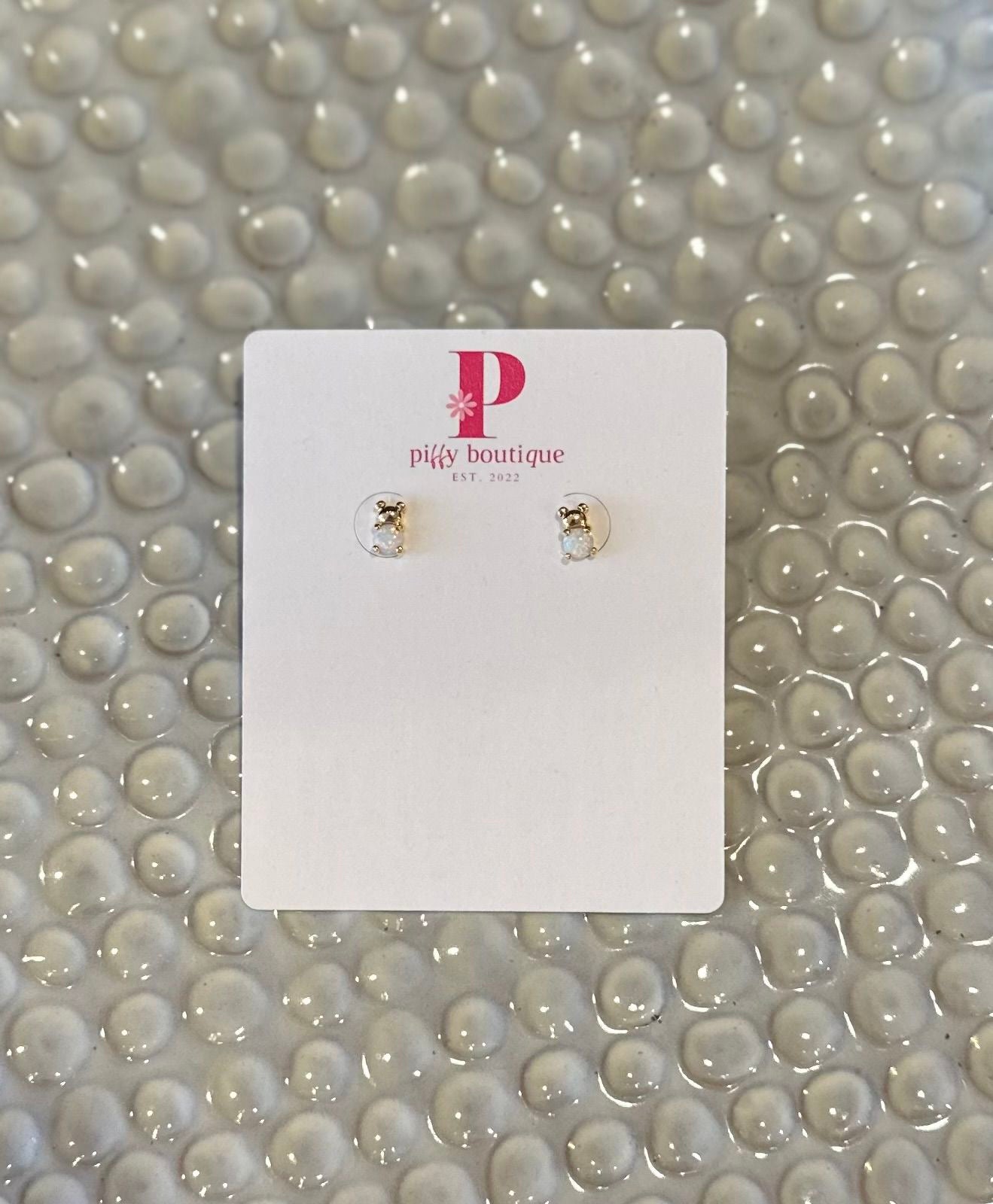 MEET PEARL THE BEAR STUDS