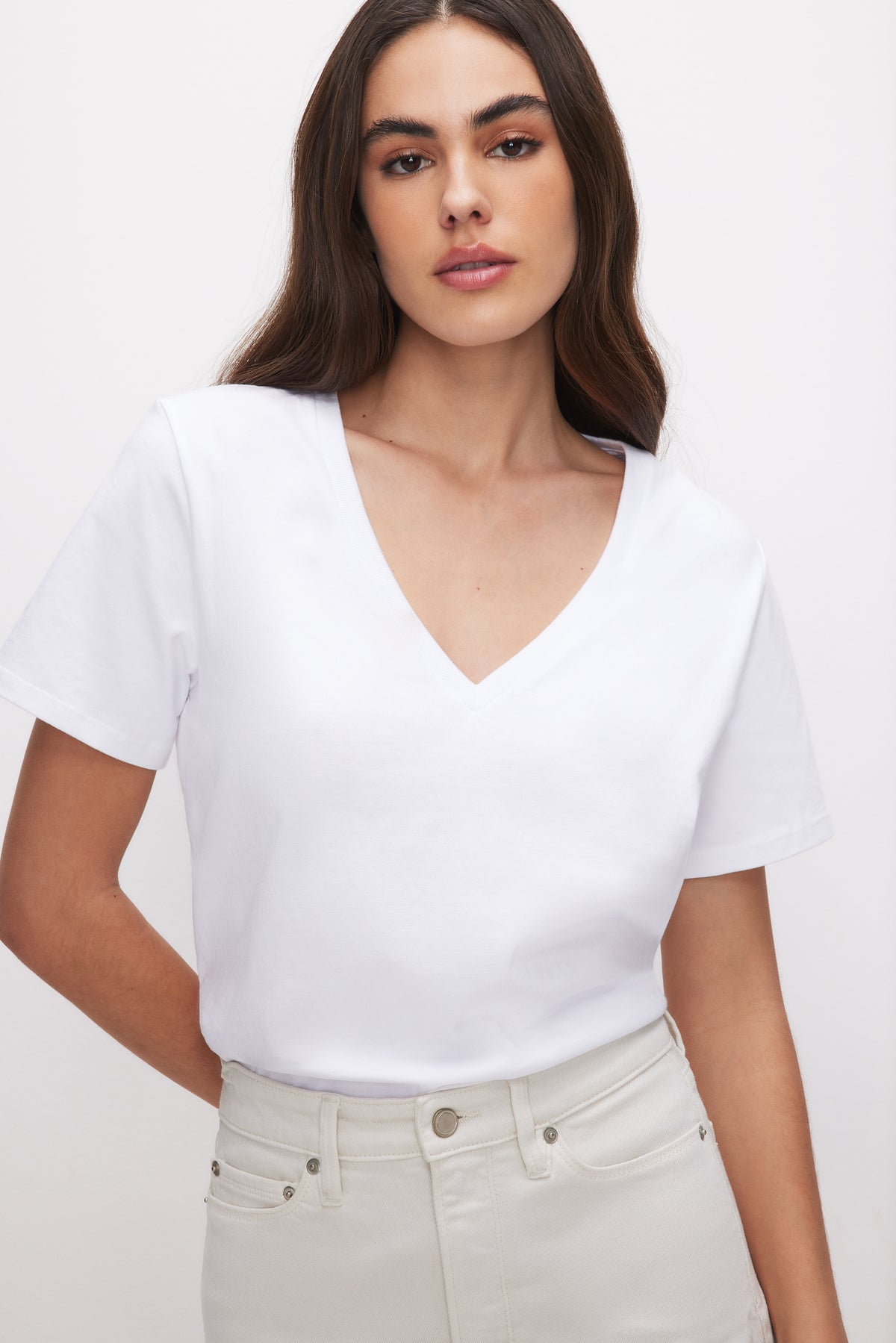 COTTON CLASSIC V-NECK TEE