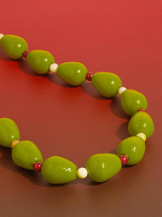 OLIVE RETRO BEADED NECKLACE