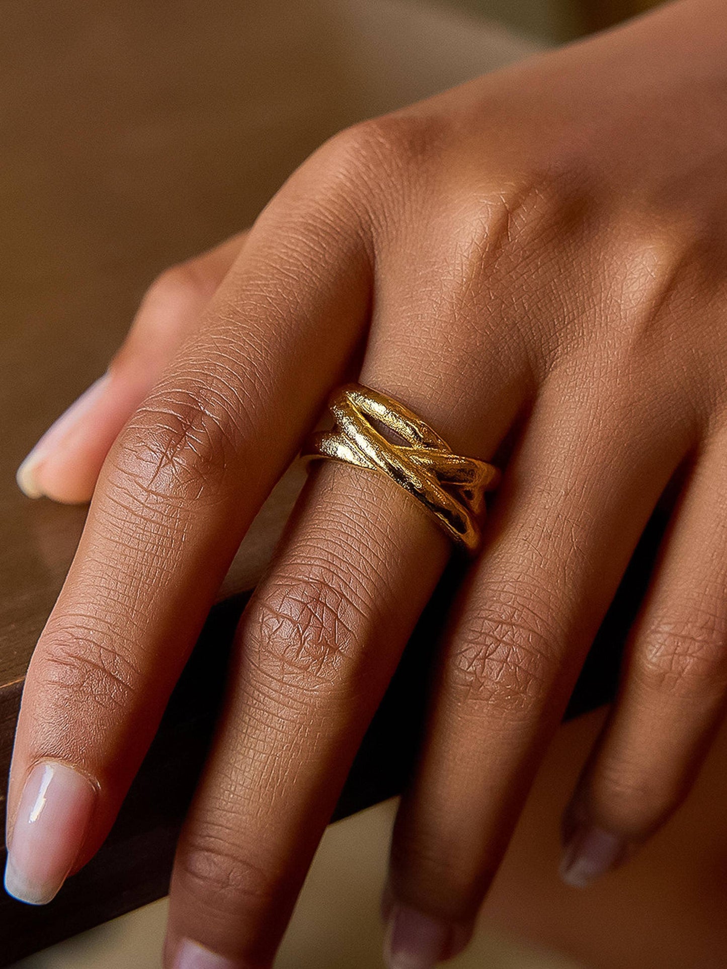 CORI 18K GOLD CRISSCROSS RING